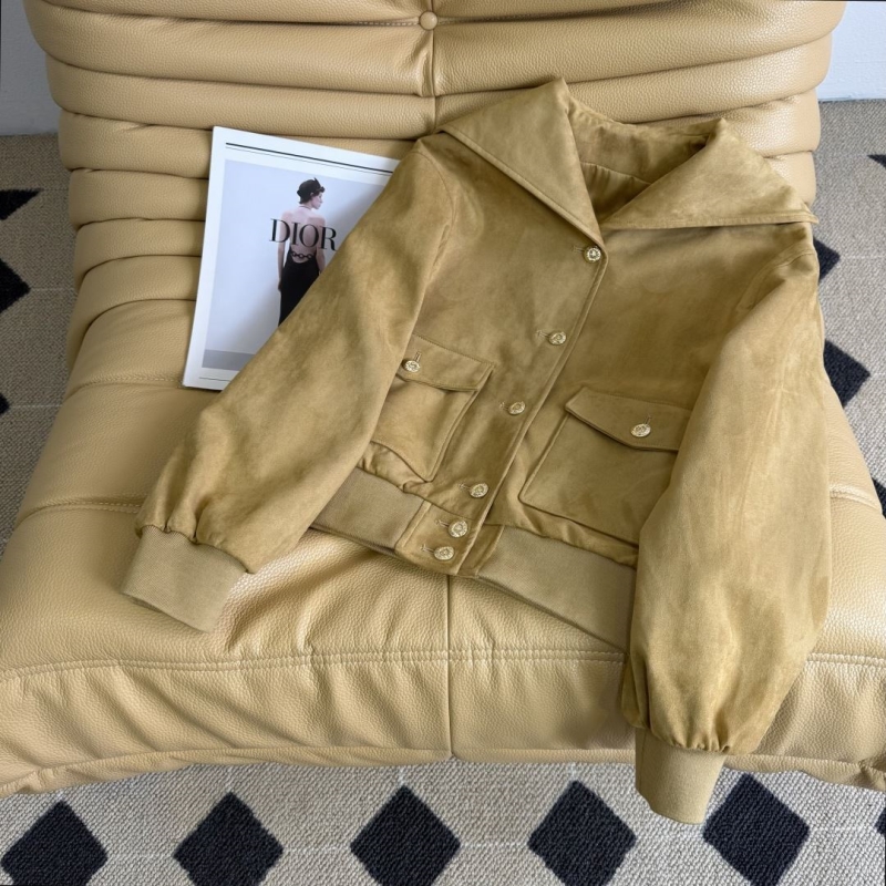 Ch**el outwear